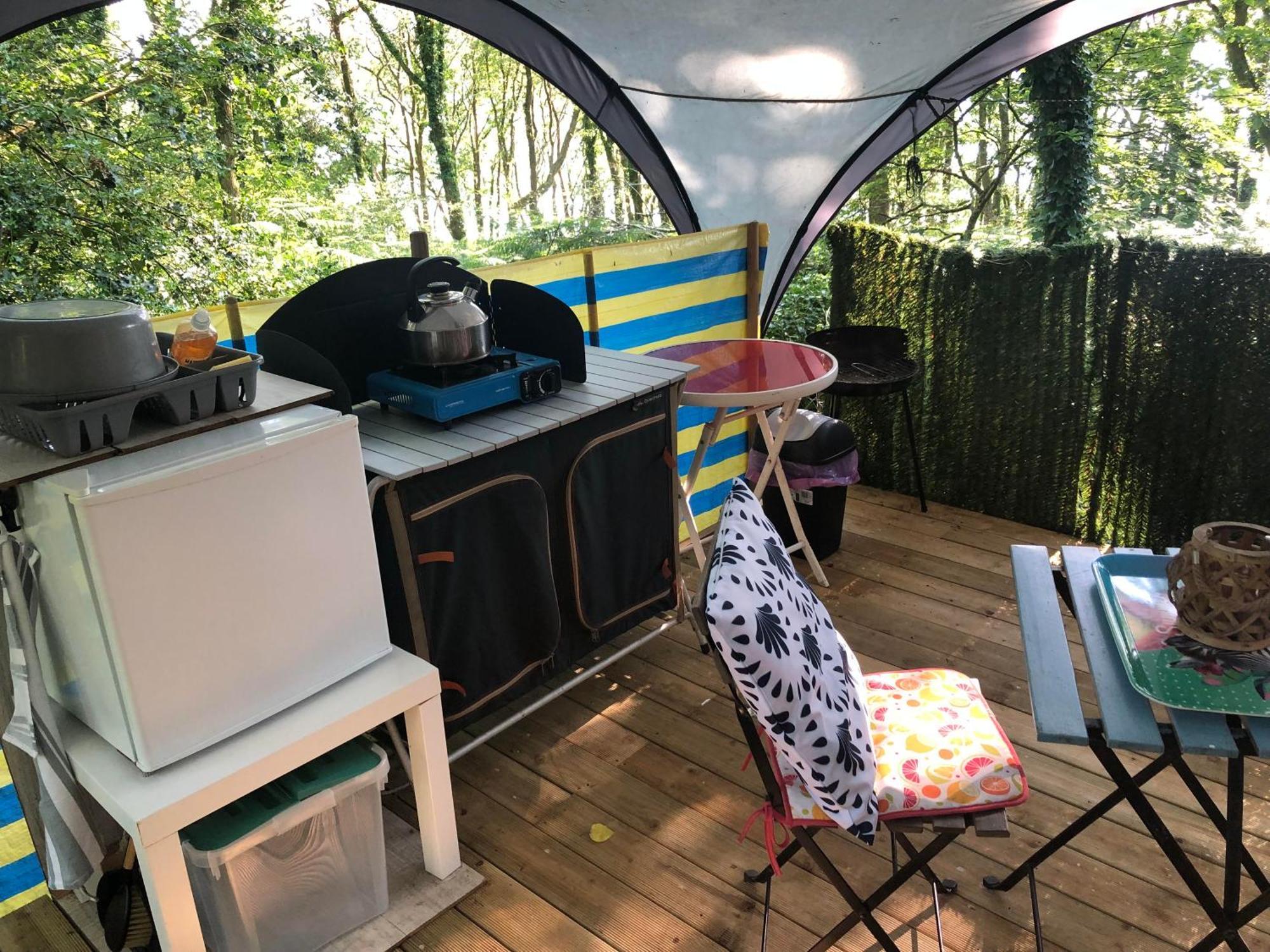 Camping Au Lac Du Drennec Glamping Tent Commana Exterior photo